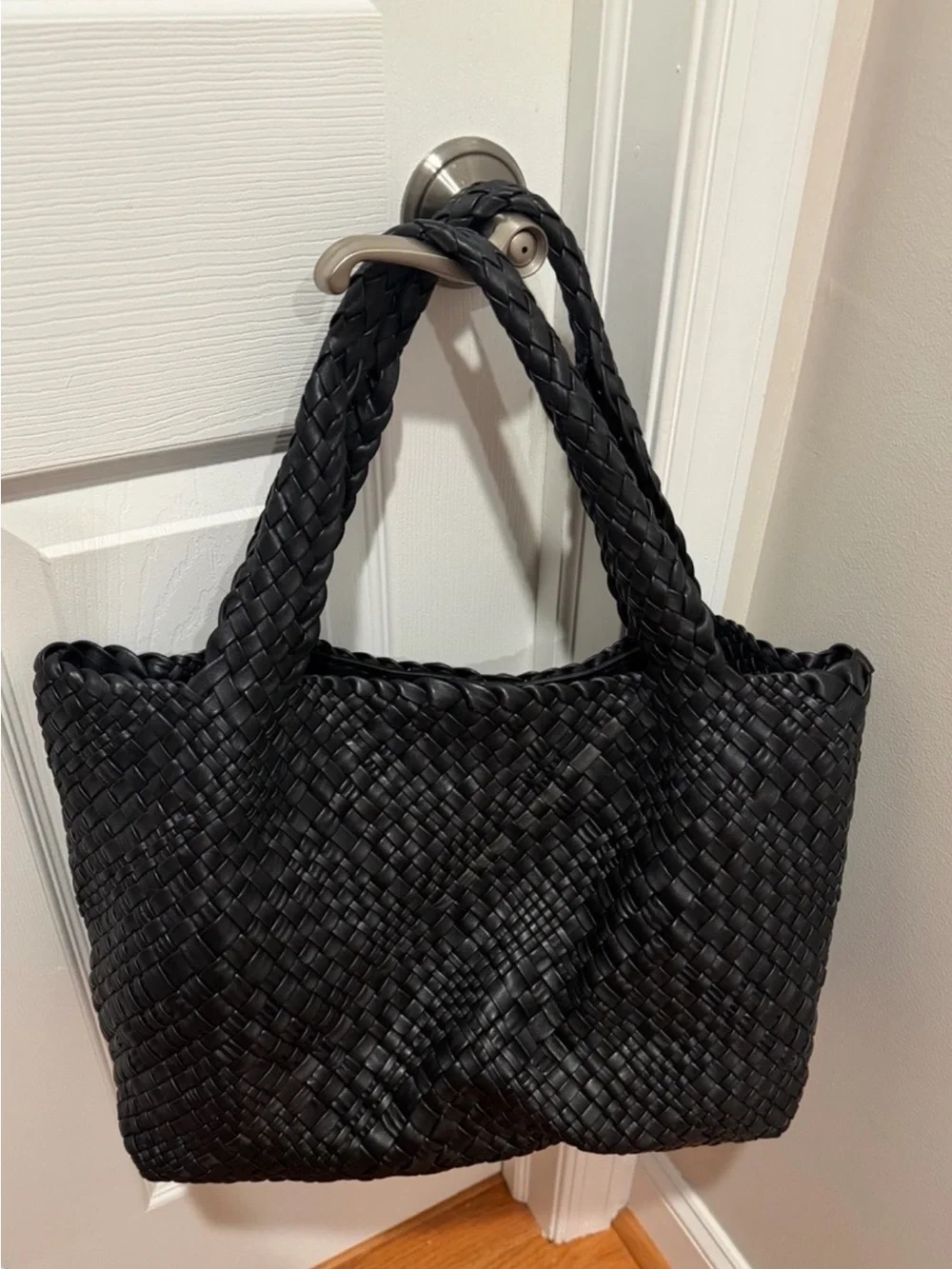 New with tags Falor Italian Leather Tote! - Picture 2 of 8